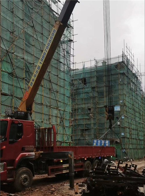 锦州市“慢工细活”—— 吊车的 “微动控制” 技术